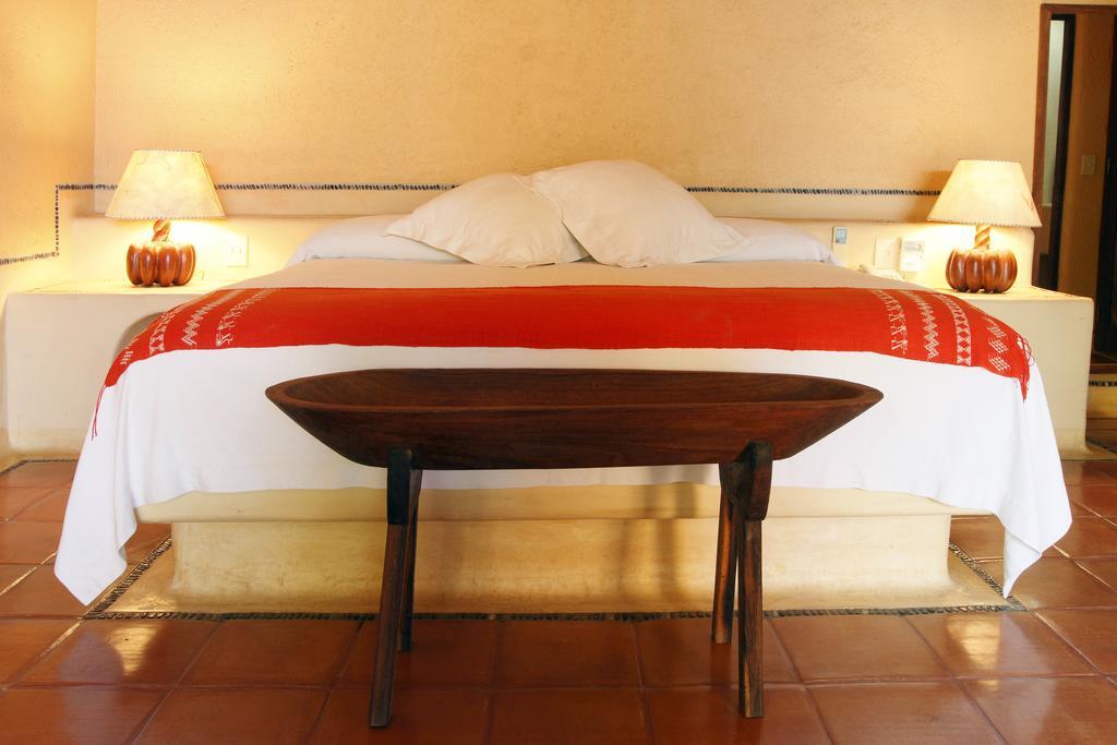 Hotel Casa Don Francisco Ixtapa  Ngoại thất bức ảnh
