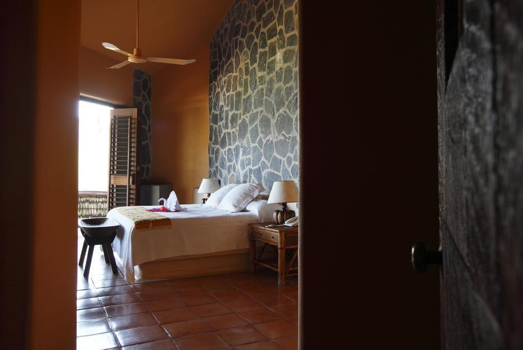 Hotel Casa Don Francisco Ixtapa  Ngoại thất bức ảnh
